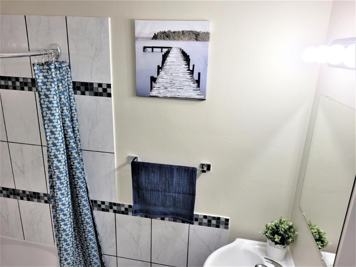 Cozy 4 Bedroom Townhouse - Peaceful Feel Of Home Winnipeg Esterno foto