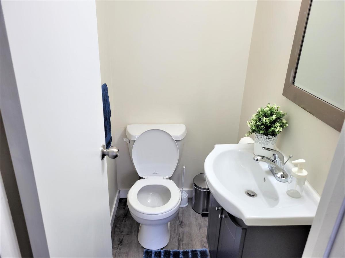 Cozy 4 Bedroom Townhouse - Peaceful Feel Of Home Winnipeg Esterno foto